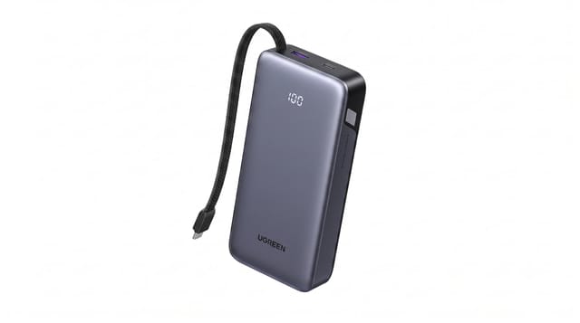סוללת גיבוי UGREEN Nexode 20000mAh 45W בצבע אפור-כחול עם תצוגת LED וכבל USB-C מובנה