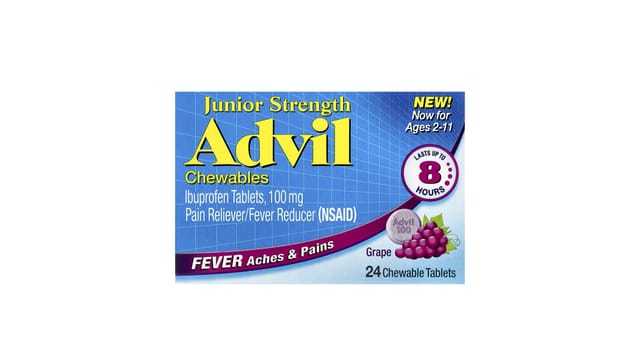 iHerb - קופסת Advil Junior Strength כחולה, טבליות לעיסה בטעם ענבים, 100 מ"ג איבופרופן, 24 טבליות לילדים