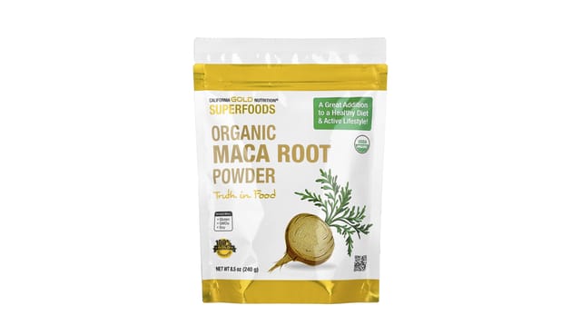 iHerb - שקית לבנה וזהובה של אבקת שורש מאקה אורגנית California Gold Nutrition עם תמונת שורש מאקה