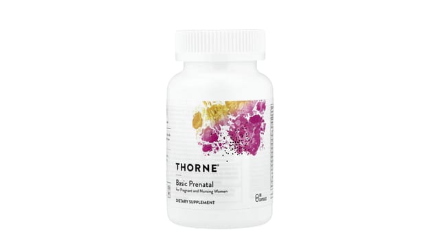 Thorne - בקבוק לבן של ויטמינים לפני לידה Basic Prenatal עם עיצוב כתמים בורוד וזהב