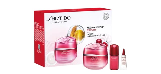 לילית קוסמטיקה - סט Shiseido Essential Energy הידרציה ואנטי-אייג'ינג, קופסה אדומה-לבנה עם קרם, סרום ועט עיניים