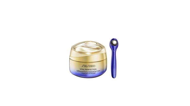 לילית קוסמטיקה - קרם עיניים Vital Perfection של Shiseido בצנצנת סגול-זהב, עם מעסה גלגלת כחולה