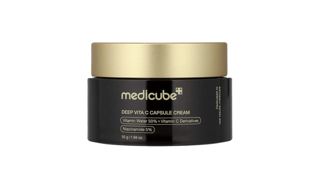 iHerb - קרם קפסולות Deep Vita C של Medicube בצנצנת שחורה עם מכסה זהב