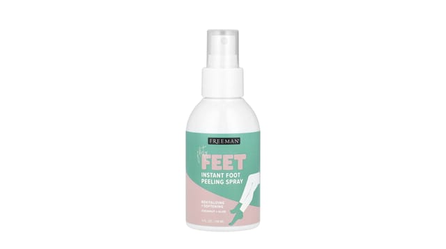 iHerb - ספריי קילוף לכפות רגליים Freeman Beauty Flirty Feet בבקבוק לבן עם תווית ירוקה ורודה
