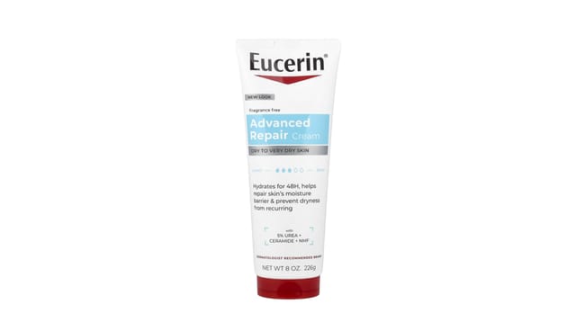 Eucerin - שפופרת קרם Advanced Repair לבנה עם פס כחול, מכסה אדום, על רקע לבן