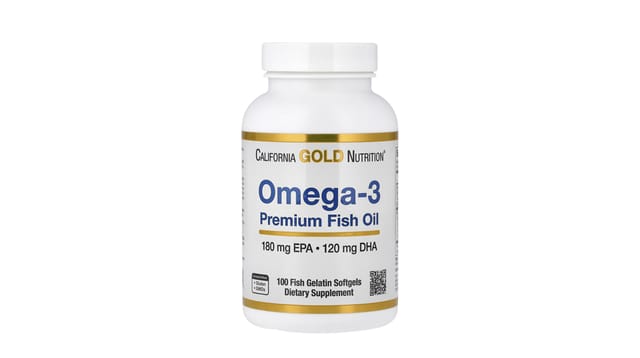 iHerb - בקבוק לבן עם תווית זהב ולבן של California Gold Nutrition אומגה-3 שמן דגים פרימיום, 100 כמוסות רכות