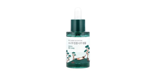 iHerb - אמפולה Pine Calming Cica בבקבוק טפטפת ירוק כהה עם איור טבעי קוריאני