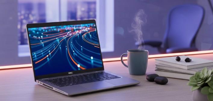 מחשב נייד DELL עם מסך מגע מסתובב