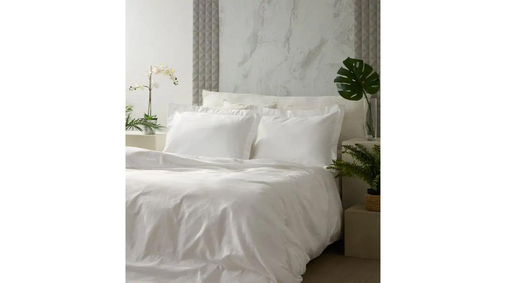 סט מצעים סאטן אסטר רקמה לבנה