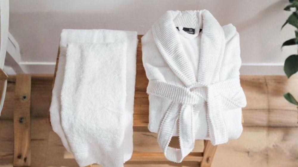 חלוק רחצה סטייל - L/XL צבע לבן 111.97 ₪